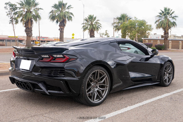 Used 2024 Chevrolet Corvette Z06 RWD image 7