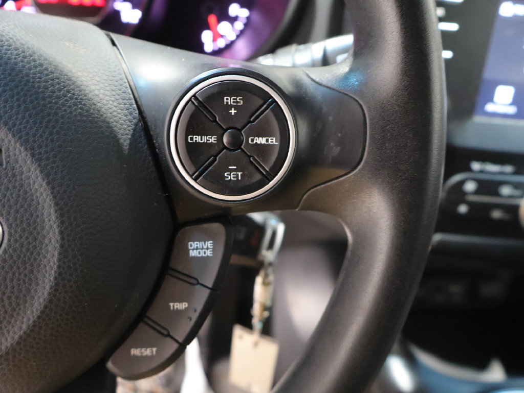 Used 2018 Kia Soul + FWD image 32
