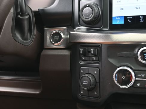 Used 2023 Ford F250 King Ranch w/ FX4 Off-Road Package image 38