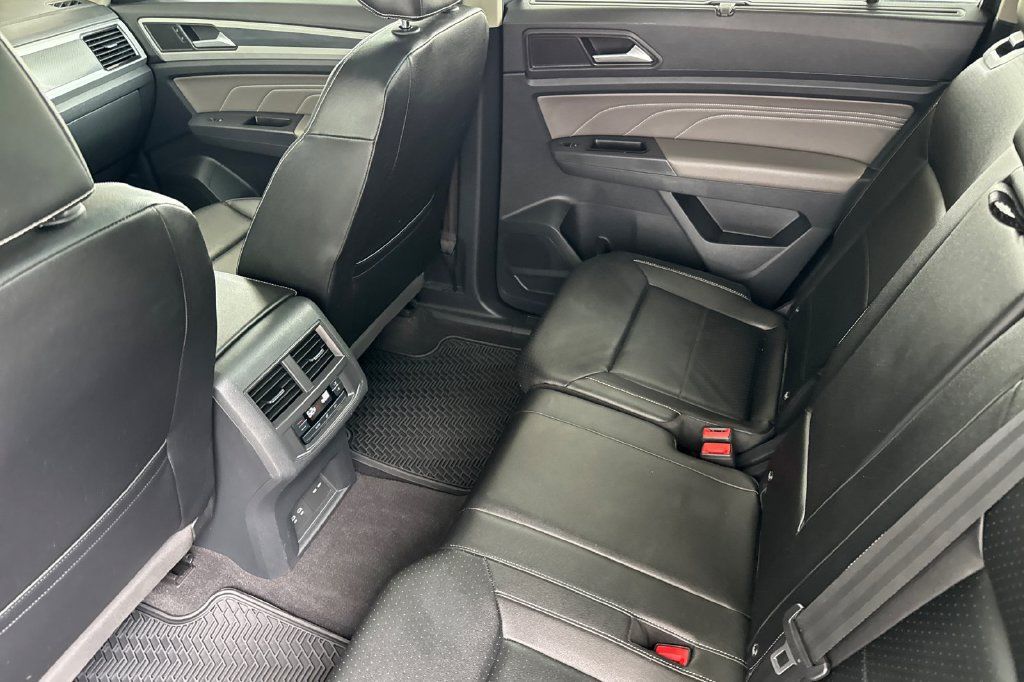 Used 2021 Volkswagen Atlas SEL R-Line AWD/4WD image 15