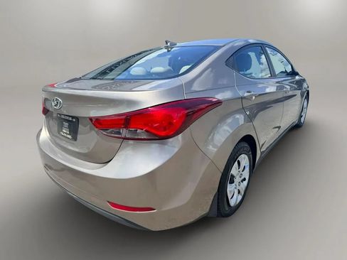 Used 2016 Hyundai Elantra SE FWD image 8