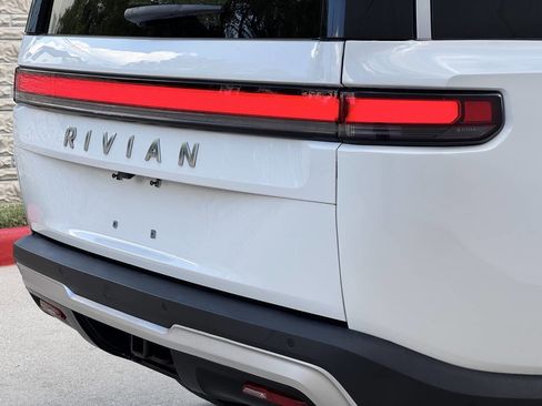 Used 2022 Rivian R1S Launch Edition image 50