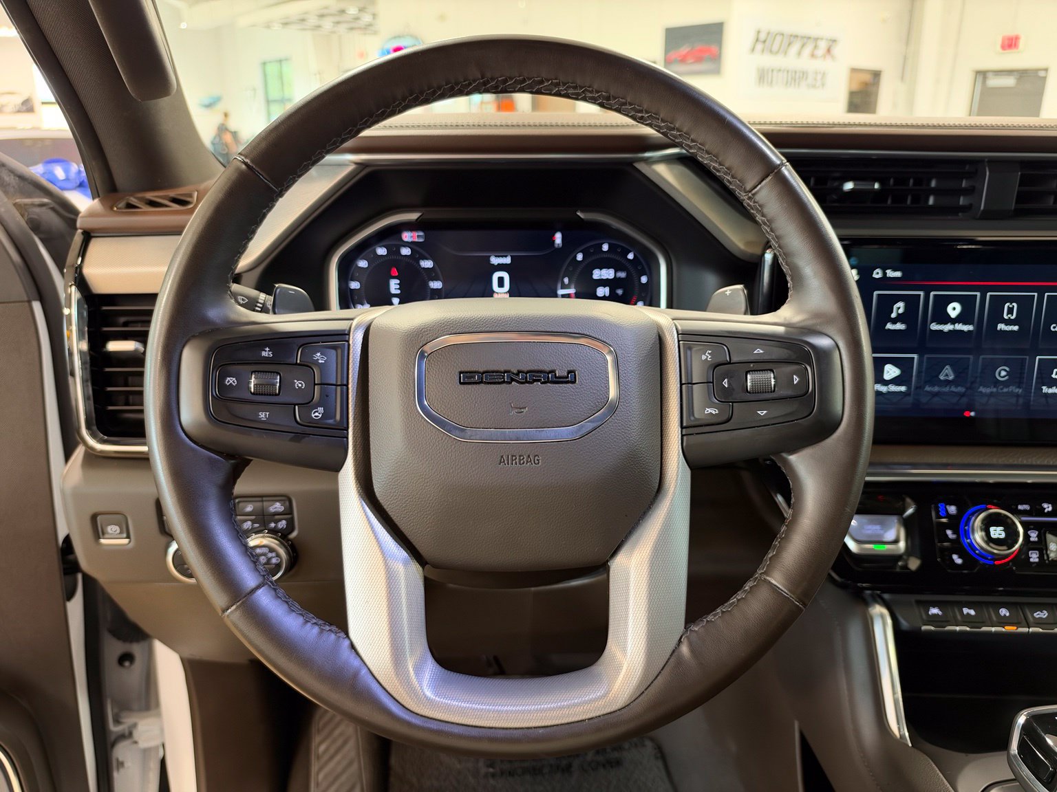 Used 2024 GMC Sierra 1500 Denali AWD/4WD image 18