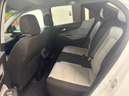 Used 2020 Chevrolet Equinox LS AWD/4WD image 19
