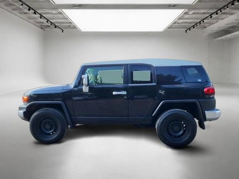 Used 2008 Toyota FJ Cruiser 4WD w/ Convenience Pkg image 2
