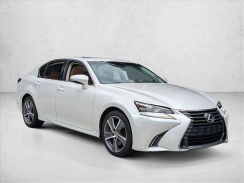 Used 2016 Lexus GS 200t w/ Preferred Accessory Package RWD image 3