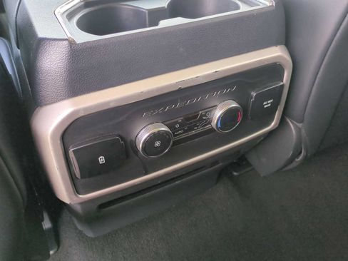 Used 2024 Ford Expedition XLT RWD image 21
