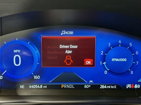 Used 2022 Ford Escape SEL w/ Technology Package AWD/4WD image 10