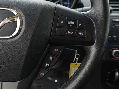 Used 2012 MAZDA MAZDA3 i Touring FWD image 24