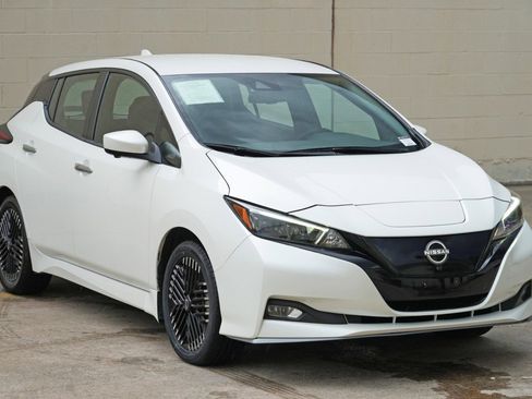 Used 2023 Nissan Leaf SV Plus FWD image 48