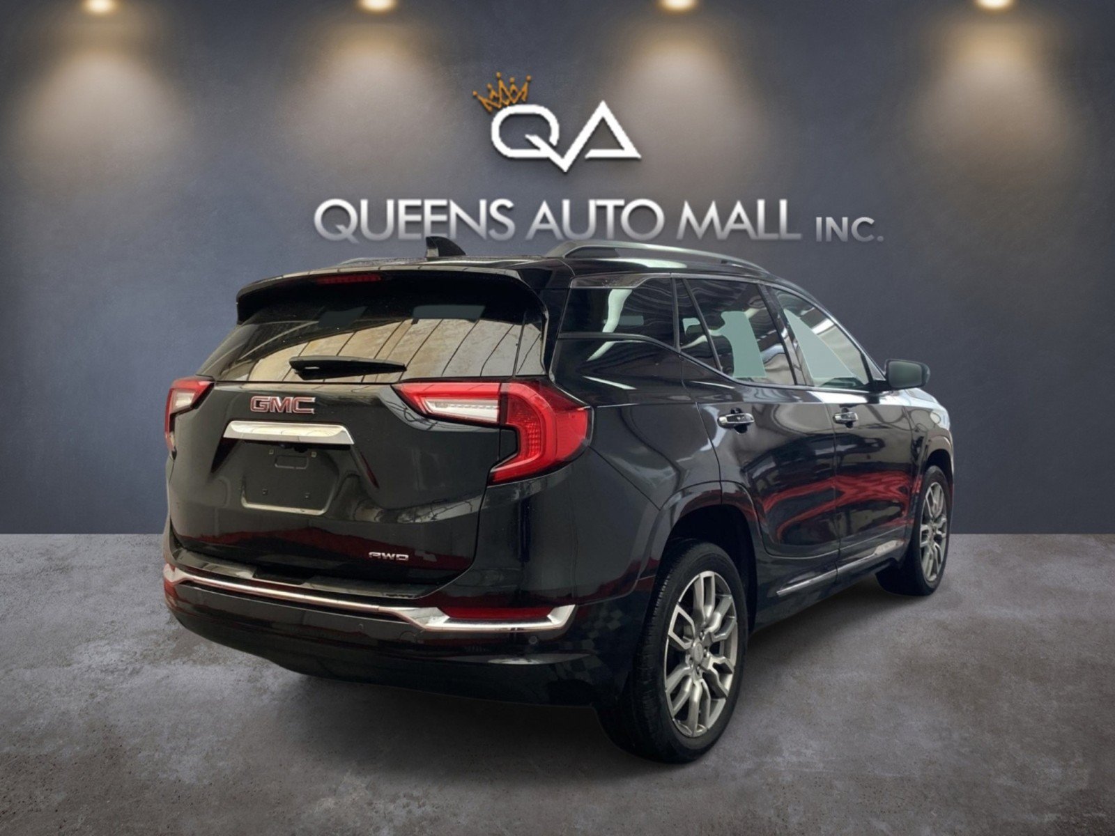 Used 2023 GMC Terrain Denali AWD/4WD image 6