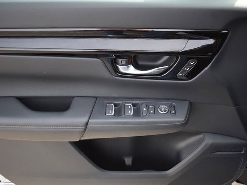 Used 2025 Honda CR-V EX-L image 25