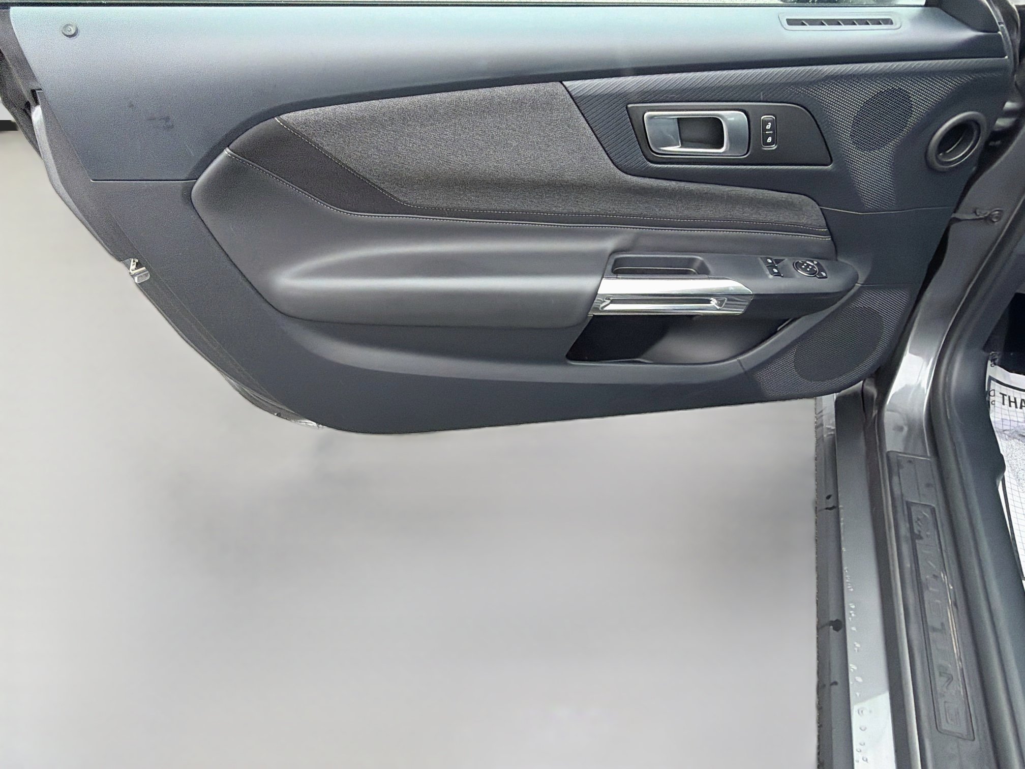 Used 2024 Ford Mustang Coupe RWD image 20
