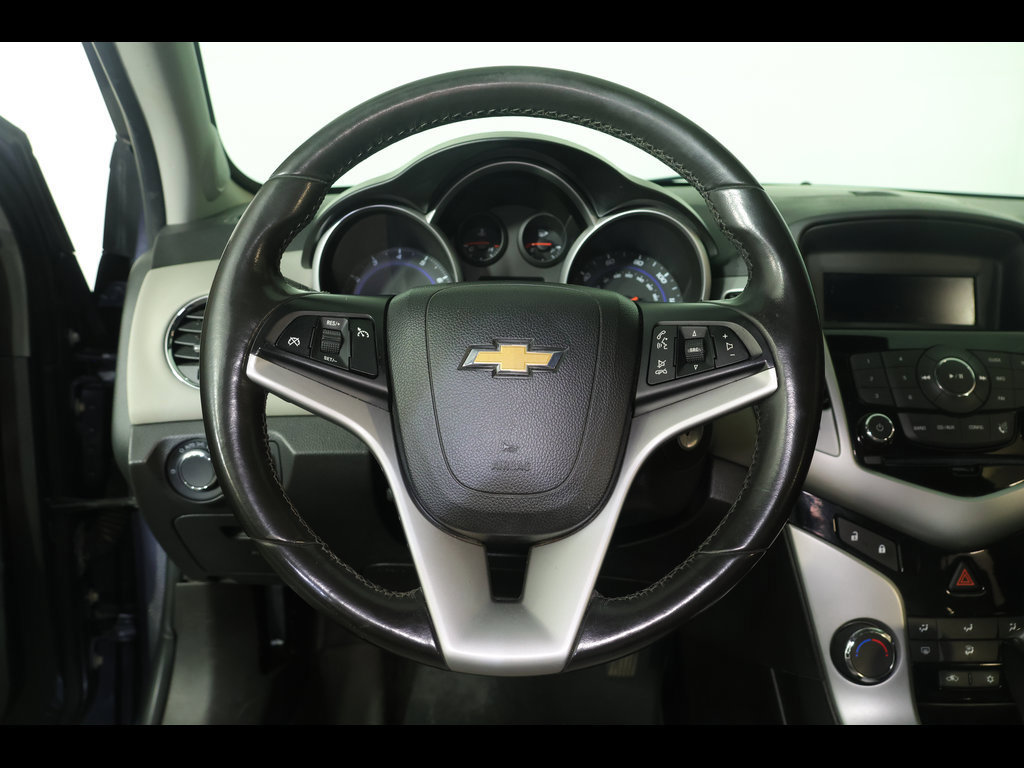 Used 2013 Chevrolet Cruze LT FWD image 8