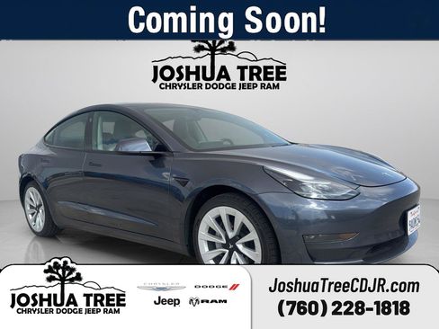 Used 2022 Tesla Model 3 RWD image 1