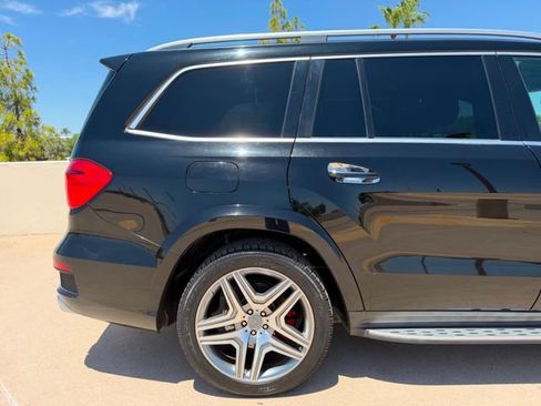 Used 2014 Mercedes-Benz GL 63 AMG 4MATIC w/ Accessory Chrome Package image 28