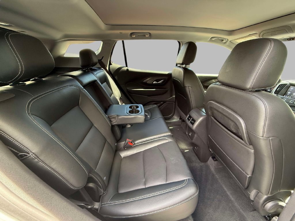Used 2024 GMC Terrain SLT w/ Elevation Edition AWD/4WD image 16