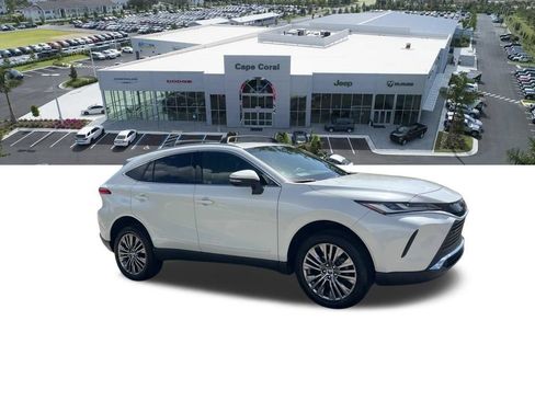 Used 2022 Toyota Venza XLE AWD/4WD image 11