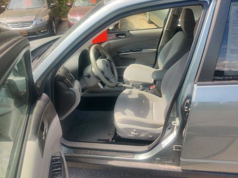 Used 2012 Subaru Forester 2.5X Premium AWD/4WD image 11
