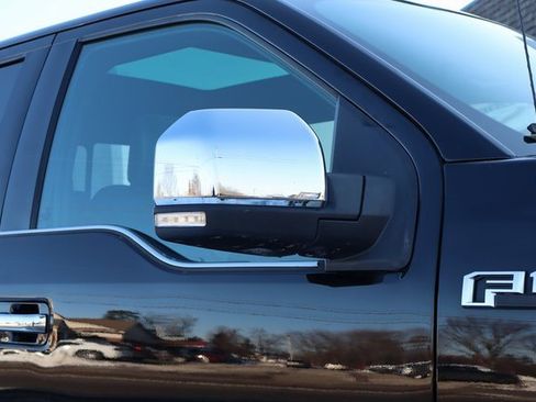 Used 2017 Ford F150 Platinum w/ Equipment Group 701A Luxury image 2