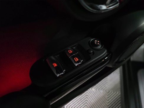 Used 2018 MINI Cooper S FWD image 29