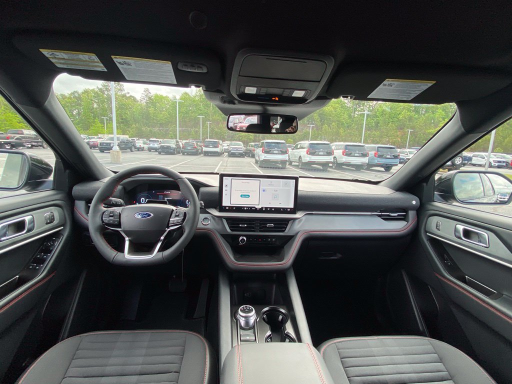 New 2026 Ford Explorer ST-Line w/ ST-Line Street Pack RWD image 25