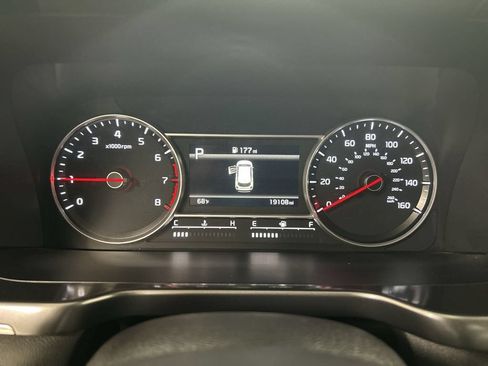 Certified 2023 Kia Sorento LX AWD/4WD image 13