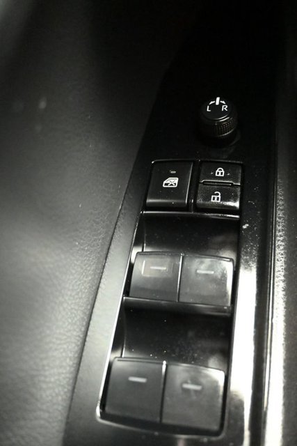 Used 2025 Toyota Camry SE w/ Convenience Package FWD image 24