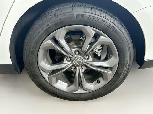 Used 2024 Honda Accord EX image 11