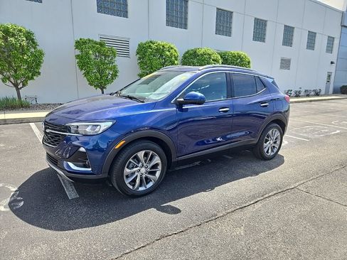 Used 2023 Buick Encore GX Essence w/ Experience Buick Package FWD image 2