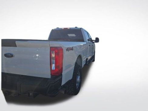 Used 2025 Ford F250 XL image 7