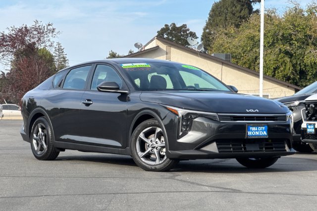 Used 2026 Kia K4 FWD image 2
