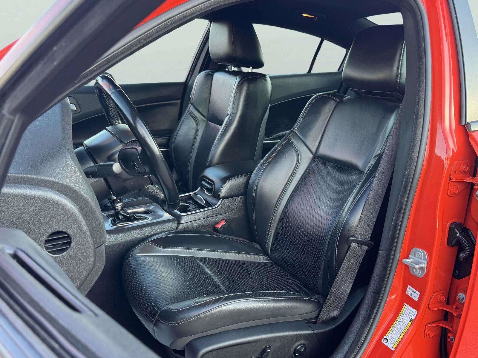 Used 2021 Dodge Charger SXT w/ Leather Interior Group RWD image 19