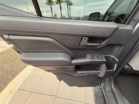 Certified 2025 Toyota 4Runner TRD Off-Road image 25