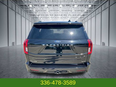 Used 2025 Ford Expedition Max Active AWD/4WD image 4
