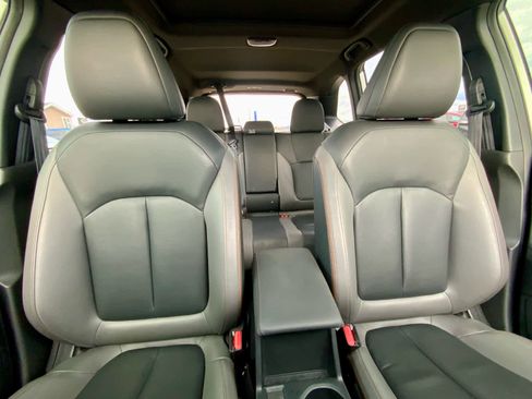 Used 2025 Subaru Forester Sport image 28