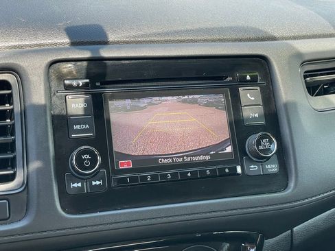 Used 2021 Honda HR-V LX image 19