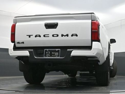Used 2025 Toyota Tacoma TRD Sport w/ TRD Sport Upgrade Package AWD/4WD image 26