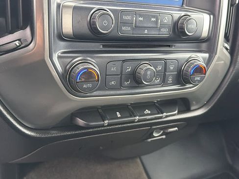 Used 2018 Chevrolet Silverado 1500 LT w/ LT Eassist Package image 13