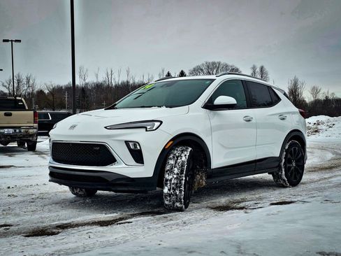 Certified 2024 Buick Encore GX Sport Touring w/ Experience Buick Package image 7