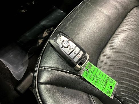 Used 2019 Ford Explorer Platinum AWD/4WD image 36