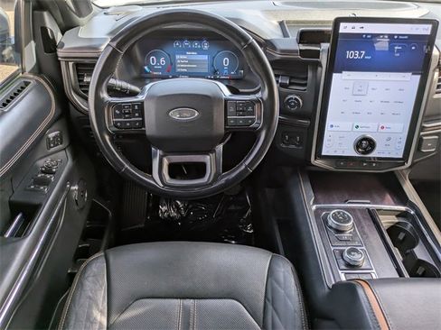 Certified 2022 Ford Expedition Platinum image 15