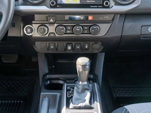 Used 2023 Toyota Tacoma TRD Sport AWD/4WD image 17