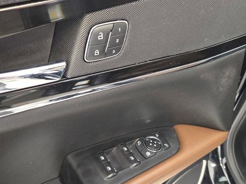 Used 2022 Lincoln Nautilus Reserve image 21