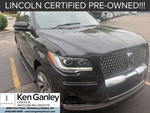 Used 2022 Lincoln Navigator Reserve AWD/4WD image 2