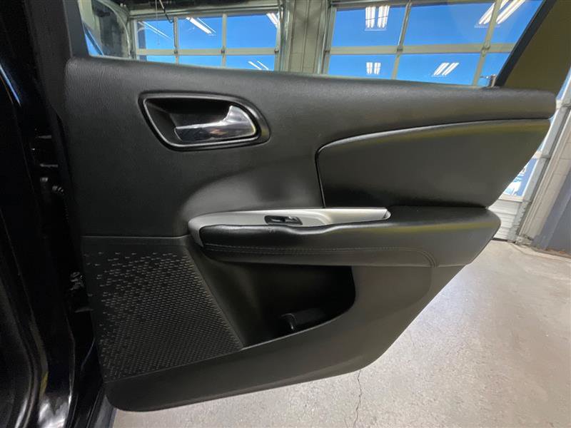 Used 2018 Dodge Journey SE w/ Popular Equipment Group FWD image 19