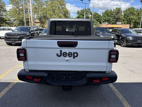 Used 2020 Jeep Gladiator Rubicon image 6