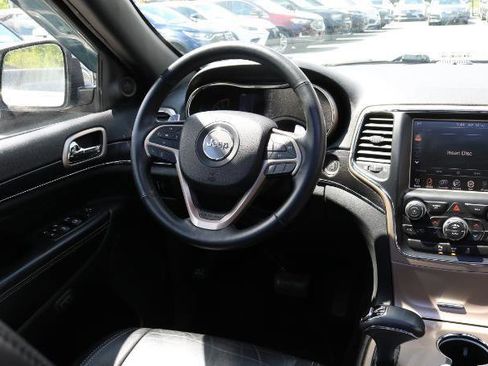 Used 2014 Jeep Grand Cherokee Limited w/ Trailer Tow Group IV AWD/4WD image 23