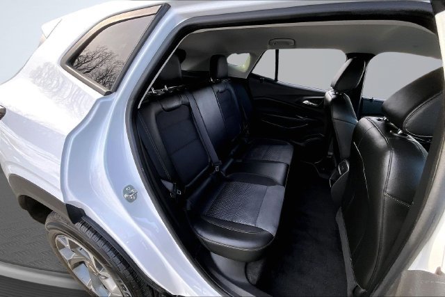 Used 2024 Chevrolet Trax LT FWD image 24