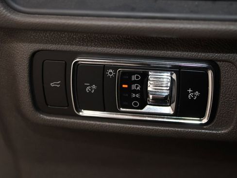 Used 2023 Lincoln Corsair Reserve w/ Jet Appearance Package AWD/4WD image 42